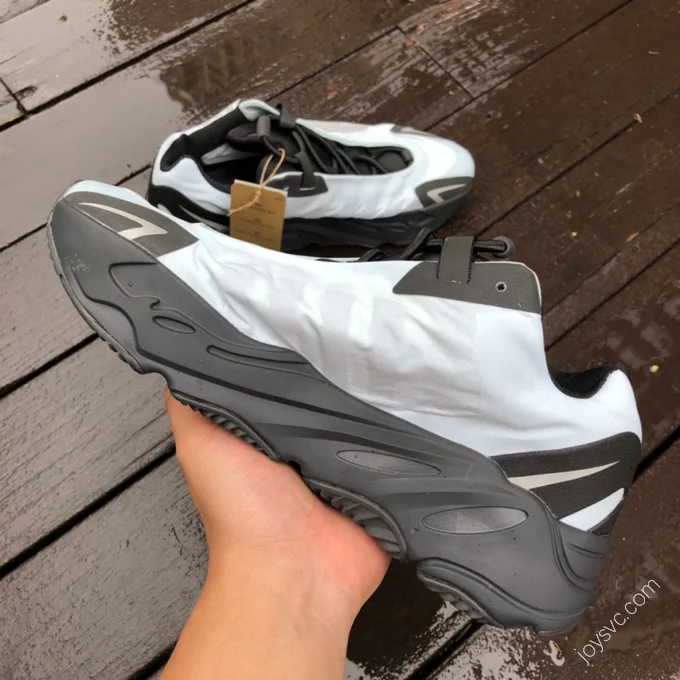 Adidas Yeezy 700 Blue Black GZ0711