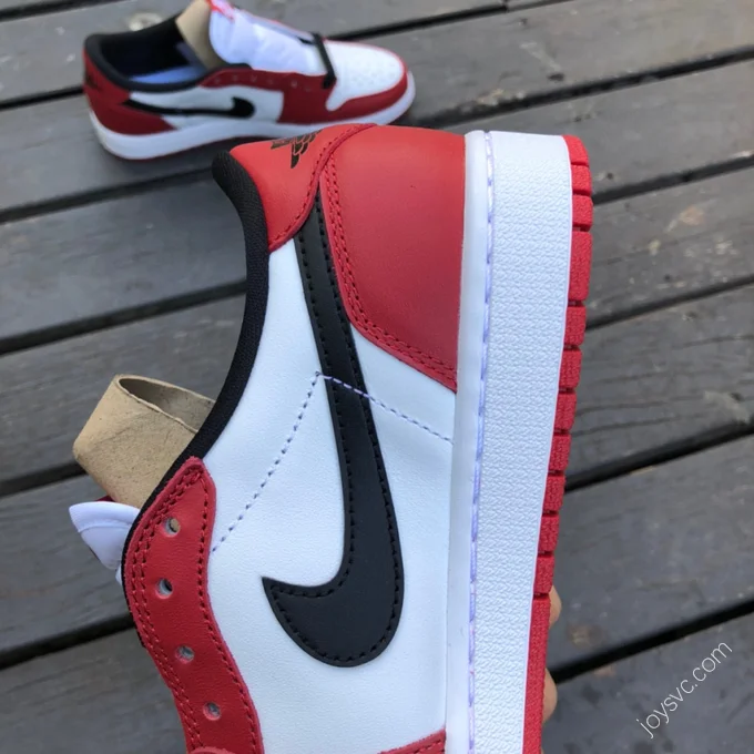 Air Jordan 1 Chicago Low Low-Top Sneaker 705329-600