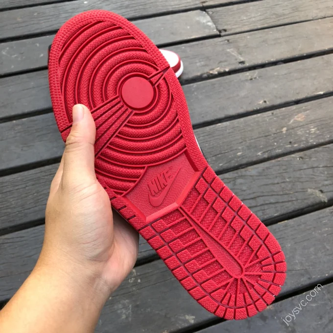 Air Jordan 1 Chicago Low Low-Top Sneaker 705329-600