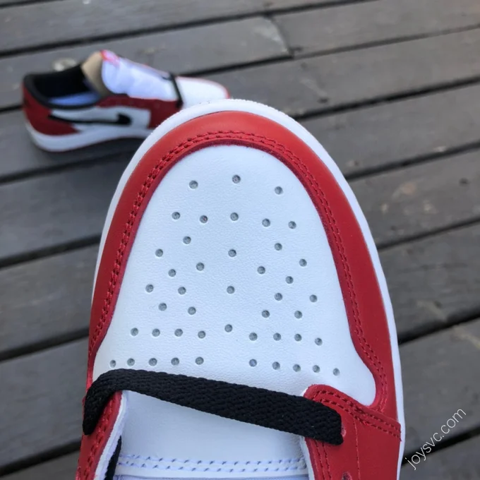 Air Jordan 1 Chicago Low Low-Top Sneaker 705329-600