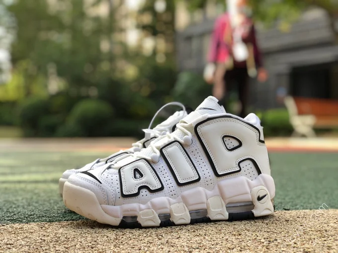 Nike Air More Uptempo Black White 917593-100