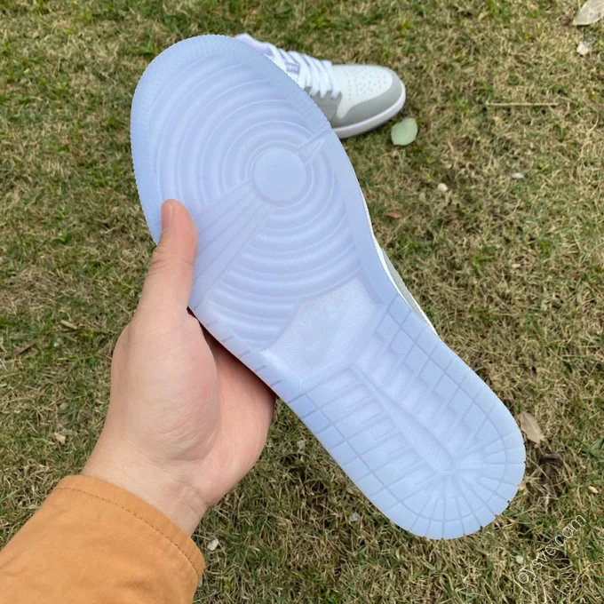 Air Jordan 1 Low 