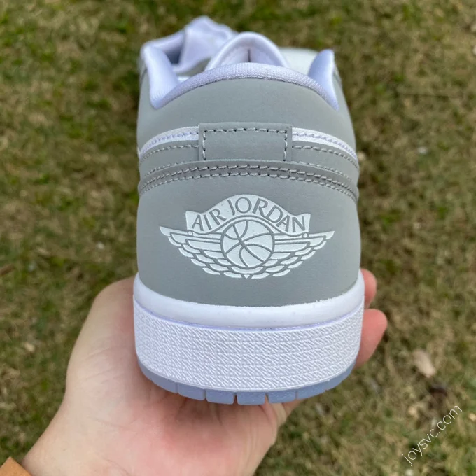 Air Jordan 1 Low 