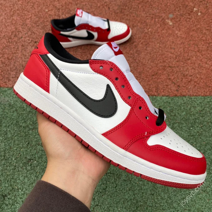 Air Jordan 1 Chicago Low Low-Top Sneaker 705329-600