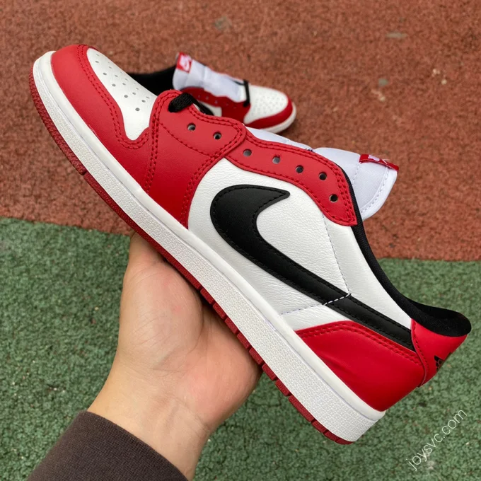 Air Jordan 1 Chicago Low Low-Top Sneaker 705329-600