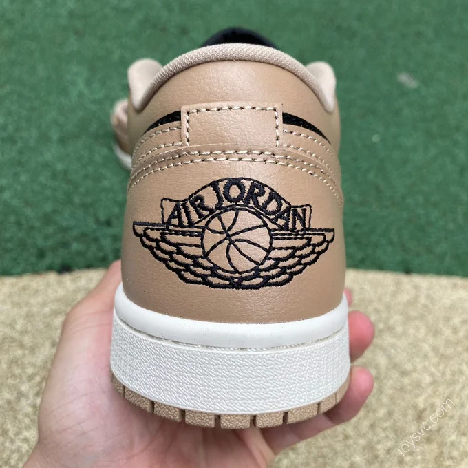 Air Jordan 1 Bred Low OG Low-Top Sneaker 705329-001