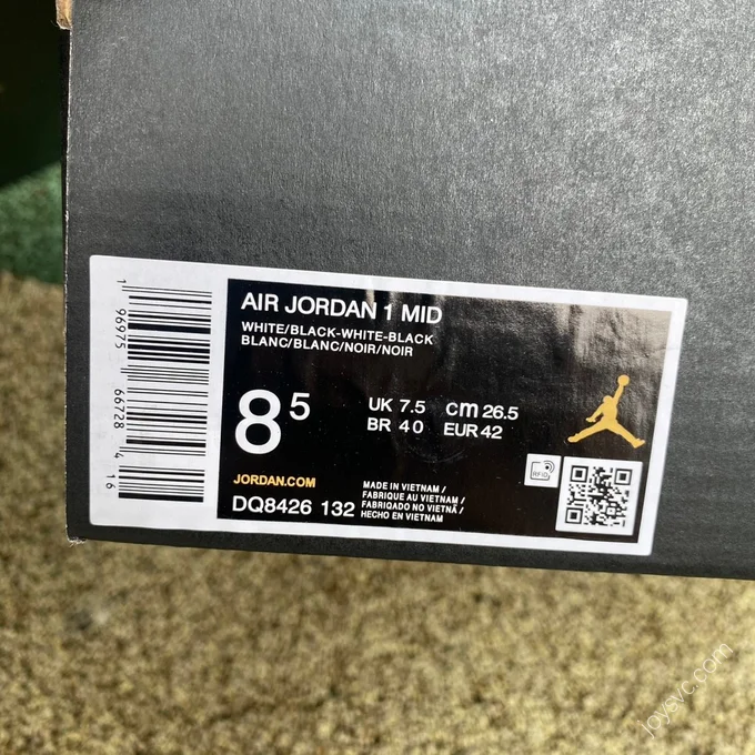 Air Jordan 1 Mid White Black Sneakers DQ8426-132