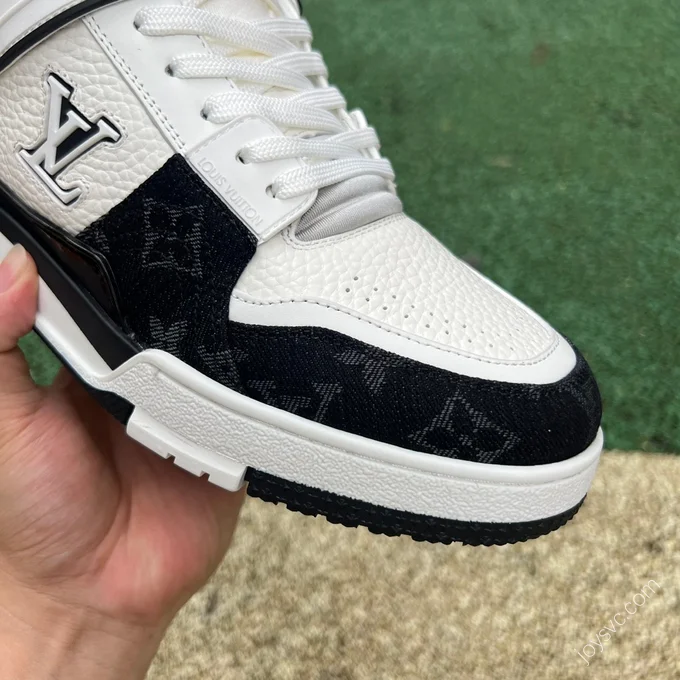 LOUIS VUITTON Pacific Coast Black White