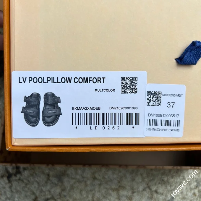 LOUIS VUITTON Pool Pillow Comfort Slides Black