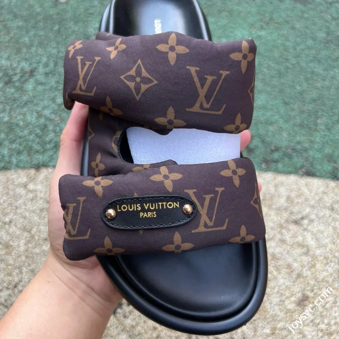 LOUIS VUITTON Pool Pillow Comfort Slides Brown