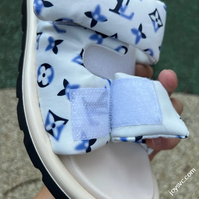 LOUIS VUITTON Pool Pillow Comfort Slides White Blue