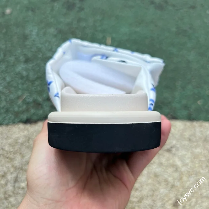 LOUIS VUITTON Pool Pillow Comfort Slides White Blue