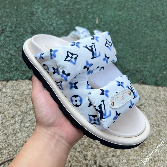 LOUIS VUITTON Pool Pillow Comfort Slides White Blue