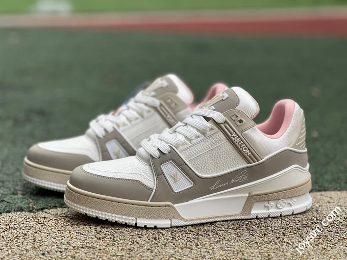 LOUIS VUITTON Trainer Lv Grey Sneakers