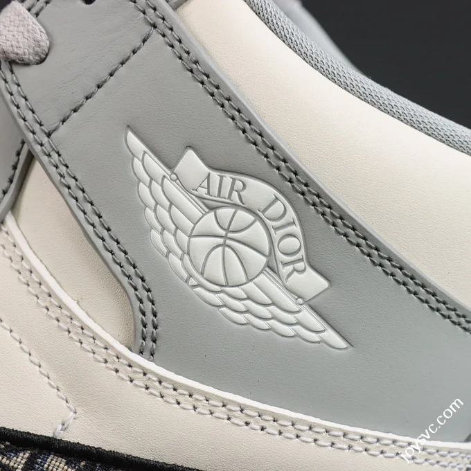 AJ1 Dior High OG White Grey Sneakers