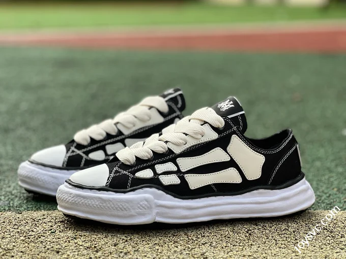 MMY Bone Black White Sneakers Maison Mihara Yasuhiro x AMIRI Skel-Top Low
