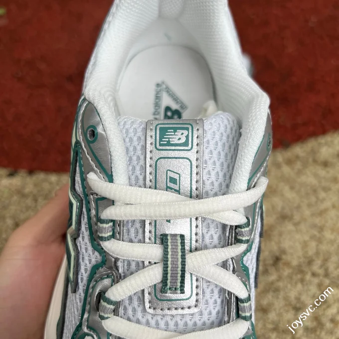 NB740GR2 White Green Sneakers