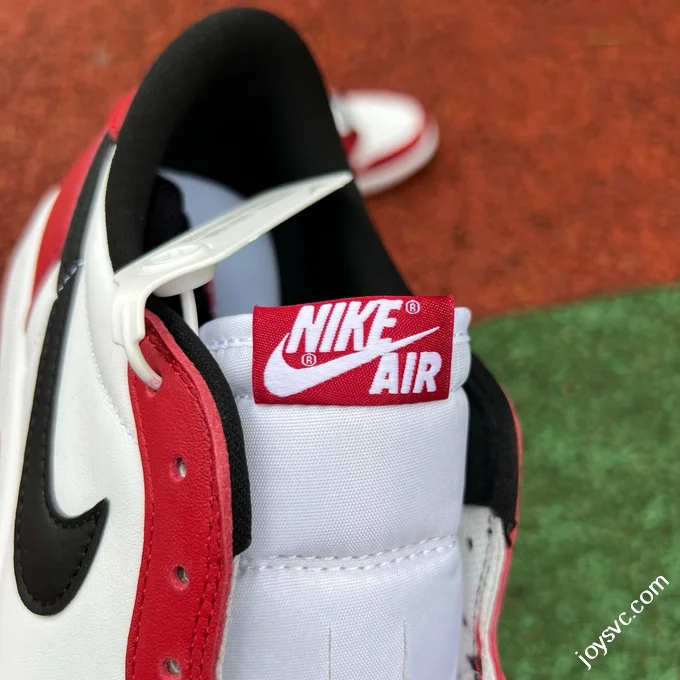 AJ1 Low Chicago Sneakers 705329-600