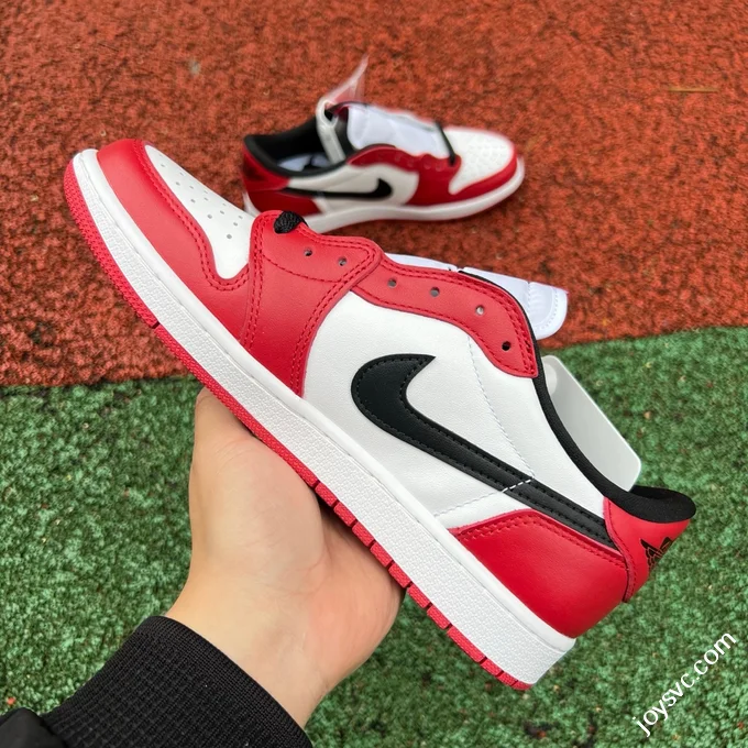 AJ1 Low Chicago Sneakers 705329-600