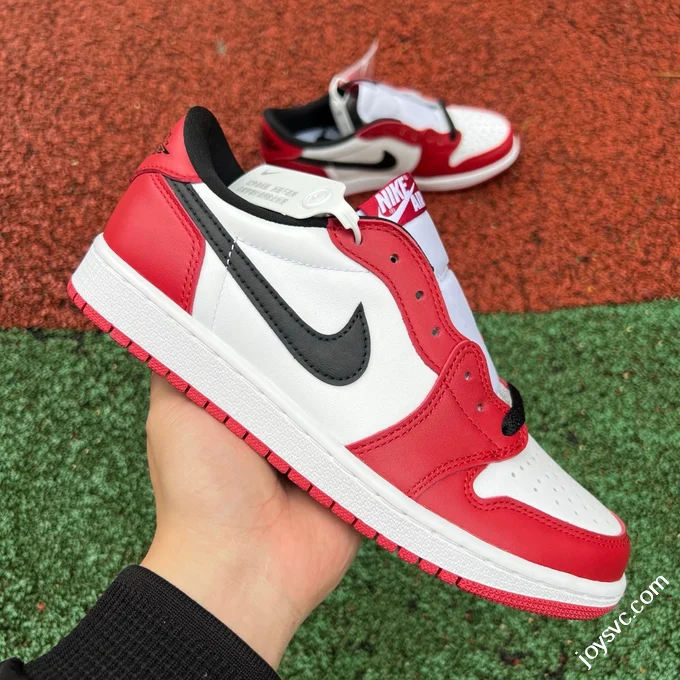 AJ1 Low Chicago Sneakers 705329-600