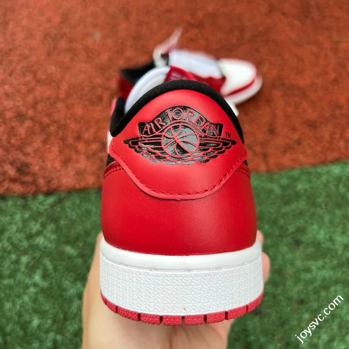 AJ1 Low Chicago Sneakers 705329-600