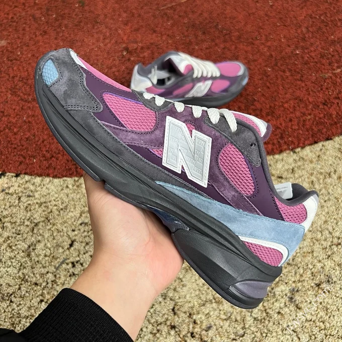 NB2010 Black Pink Sneakers New Balance M2010ANB