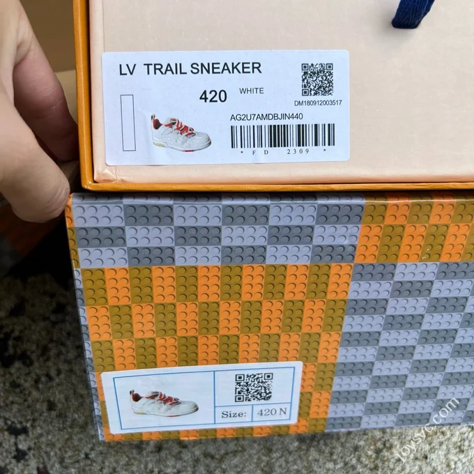 LOUIS VUITTON Skate LV White Red Lace-up Sneakers