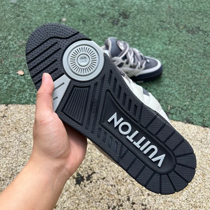 LOUIS VUITTON Skate LV Black Grey Lace-up Sneakers