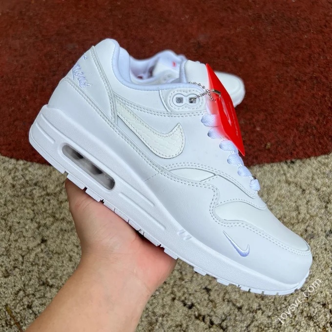 Nike Air Max 1 White Supreme Sneakers