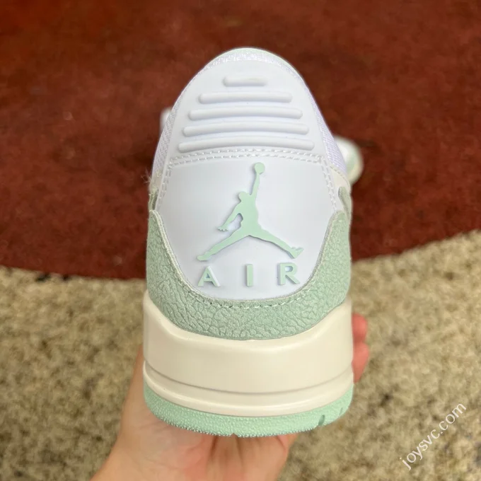 AJ312 White Green Low Top Sneakers Fq7827-103