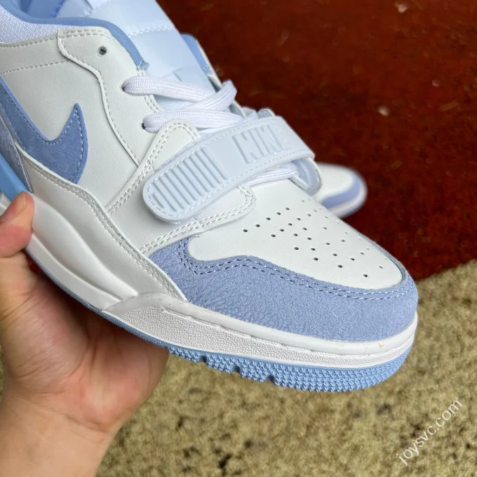 AJ312 White Blue Low Top Sneakers Fq7827-104