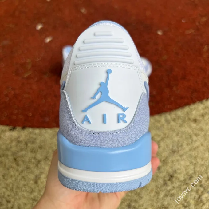 AJ312 White Blue Low Top Sneakers Fq7827-104