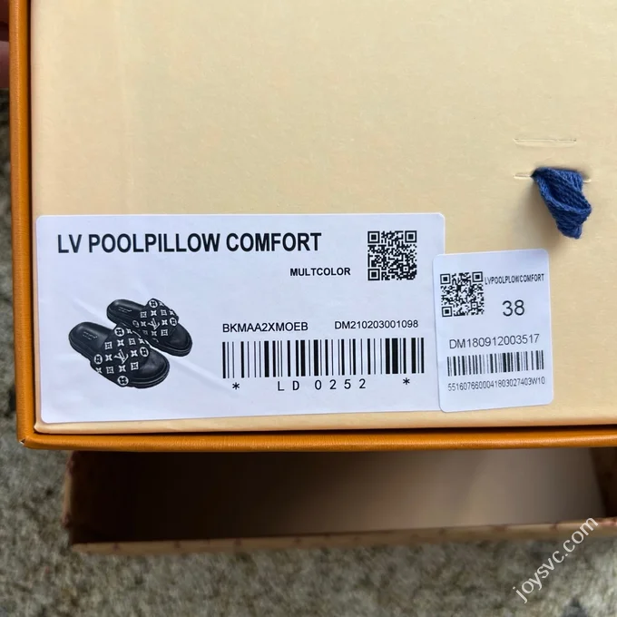 LV LOUIS VUITTON Miami Textile One-Strap Slides Black White