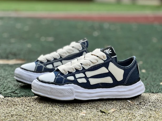 MMY x AKT White Blue Sneakers Maison Mihara Yasuhiro x AMIRI Skel-Top Low