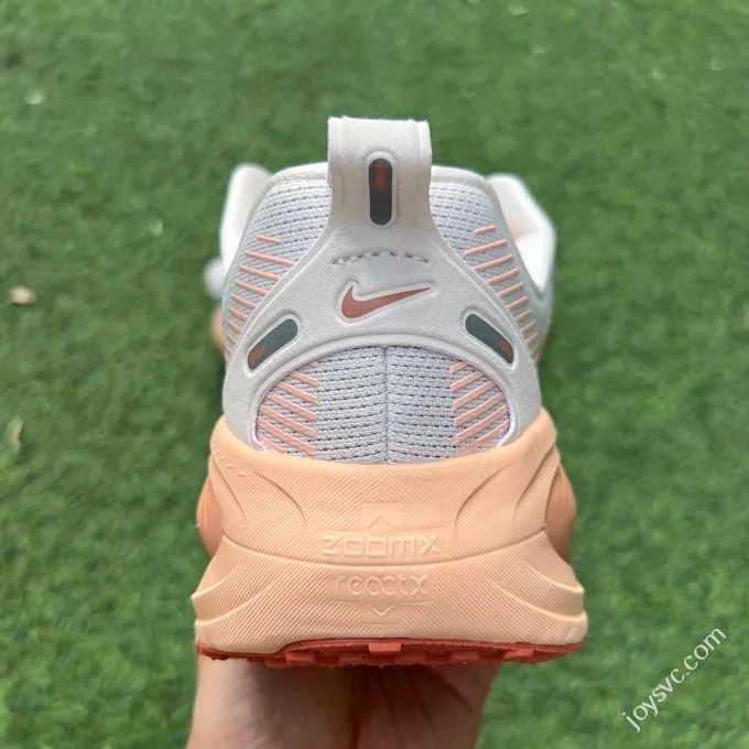Nike Vomero 18 White Pink Marathon Running Shoes HM6804-601
