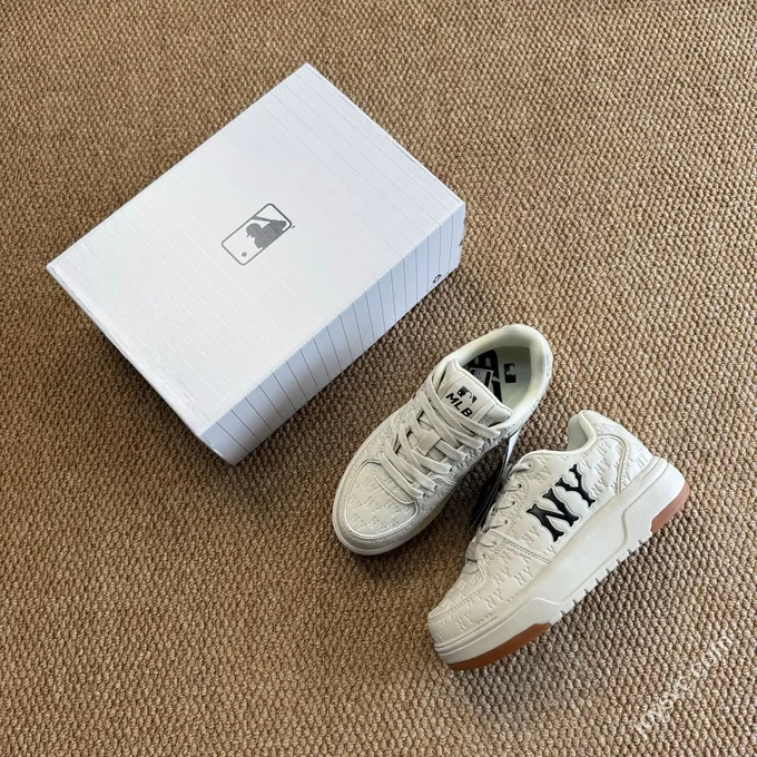 MLB Chunky Liner College Style Platform Sneakers Off-White 3ASXE015N (GP009)