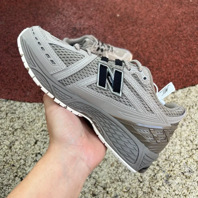 NB1906ROB Brown Sneakers