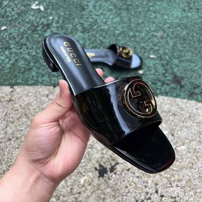 GUCCI Nojum One-Strap Slides Women's Black