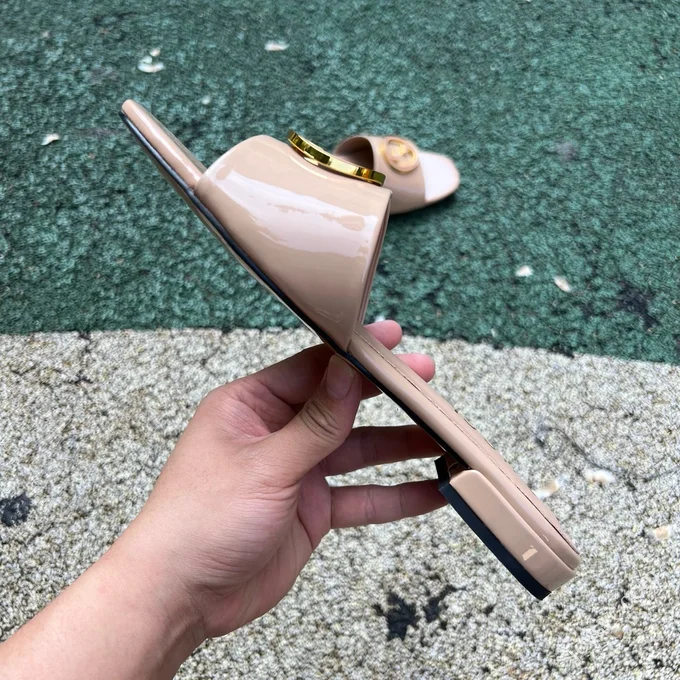 GUCCI Nojum One-Strap Slides Women's Beige