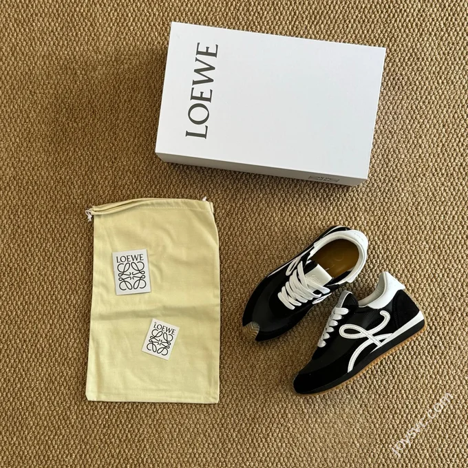 LOEWE Flow Runner High Top Training Shoes Black