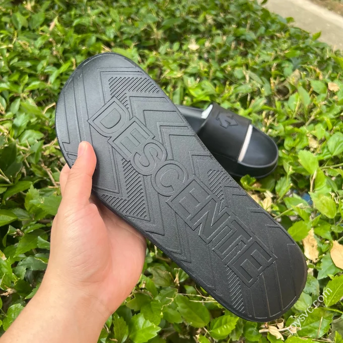 DESCENTE Icing Nars One-Strap Slides Black