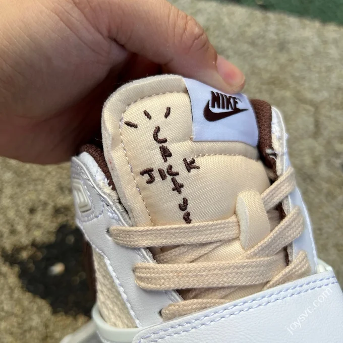 Pure Original Travis Scott x Nike ZOOM Field JAXX White Light Chocolate