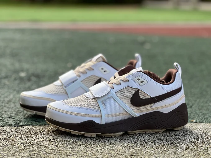 Pure Original Travis Scott x Nike ZOOM Field JAXX White Light Chocolate
