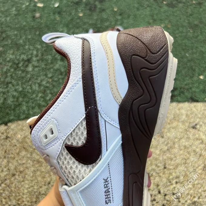 Pure Original Travis Scott x Nike ZOOM Field JAXX White Light Chocolate