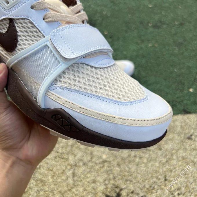 Pure Original Travis Scott x Nike ZOOM Field JAXX White Light Chocolate