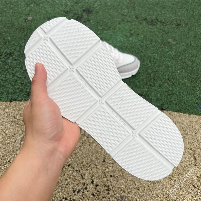 LOUIS VUITTON Classic LV White Grey Green Sneakers