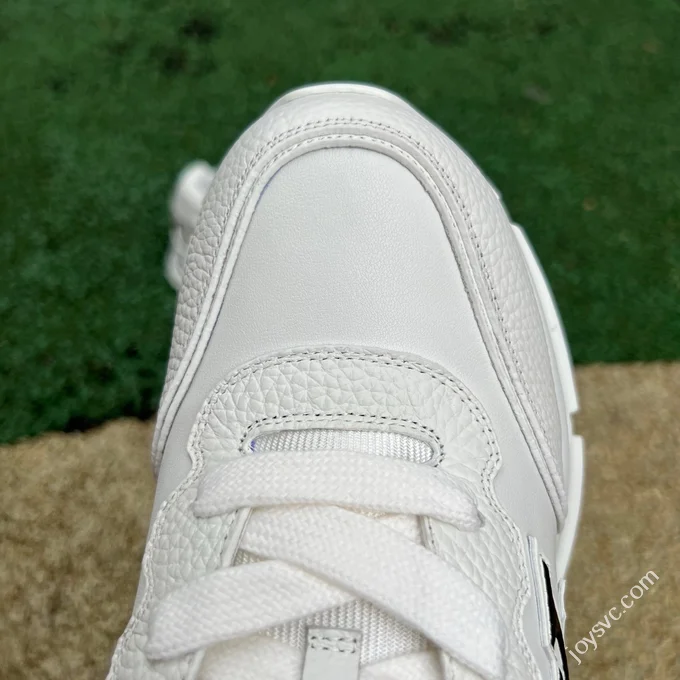 LOUIS VUITTON Classic LV White Black Sneakers