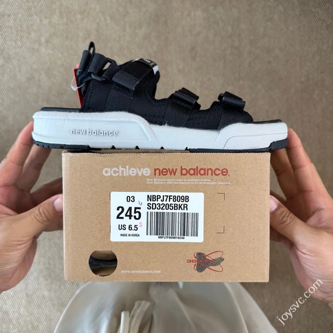 New Balance Caravan Ulti Black White Anti-Slip Sports Sandals