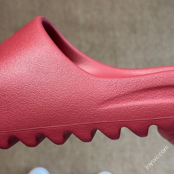 Yeezy Slides Burgundy (Matte) ID5988