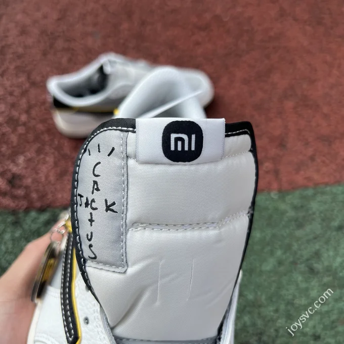 AJ1 Travis Scott x Xiaomi SU7 Low Top Sneakers XX3168-162